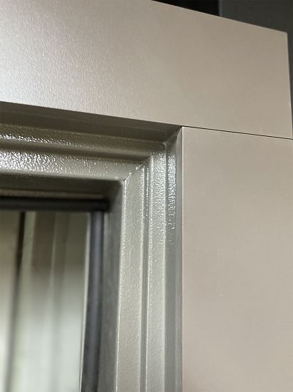 Входная дверь  