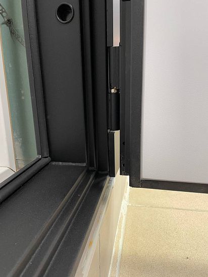 Входная дверь  