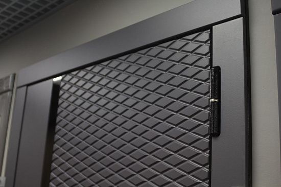 Входная дверь  